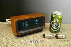 ELEKTRONIKA G9.02. USSR /Russian VFD Nixie Tube clock + 2 Nixie Tubes (57)