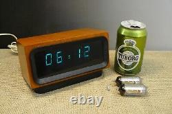 ELEKTRONIKA G9.02. USSR /Russian VFD Nixie Tube clock + 2 Nixie Tubes (58)